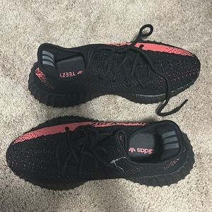 YEEZY 350 V2 RED/BLACK